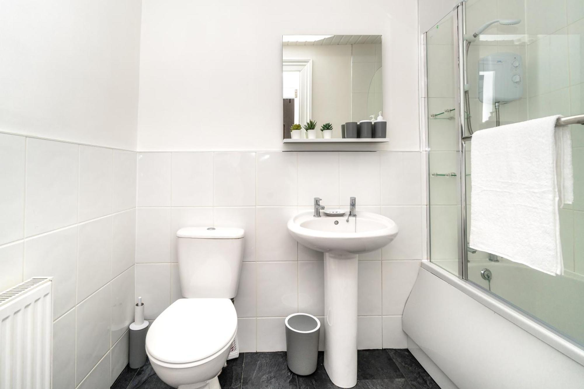 Apartment Cosy Retreat - Charming 2-bed